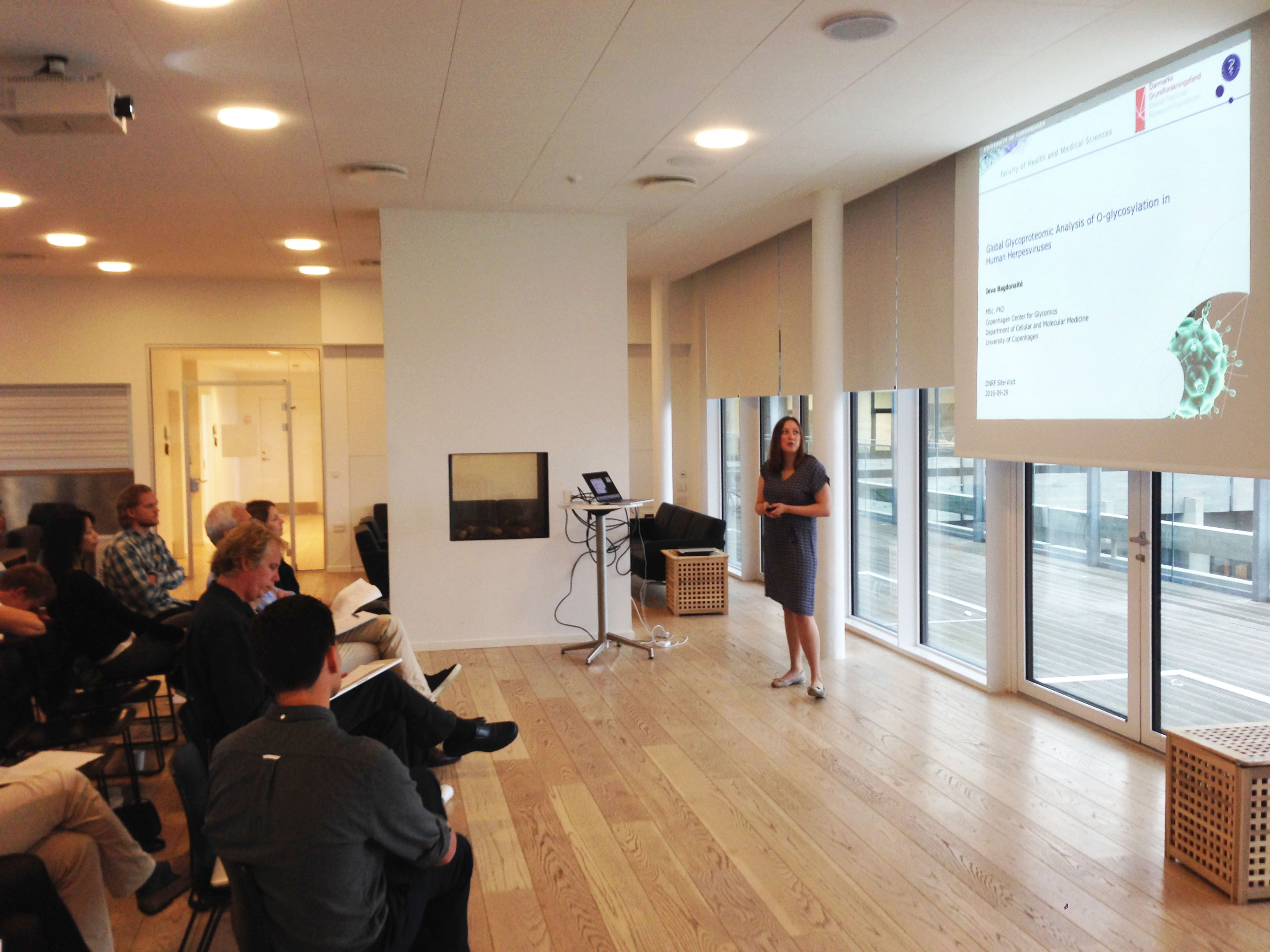 photo of Postdoc Ieva Bagdonaite presenting 